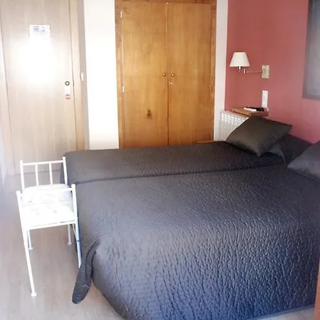 德尔加多旅馆 3* 贝纳瓦雷